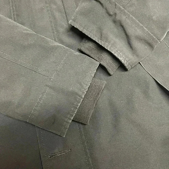 Canada Goose Parka  with fur for Men - Picture 6 of 13